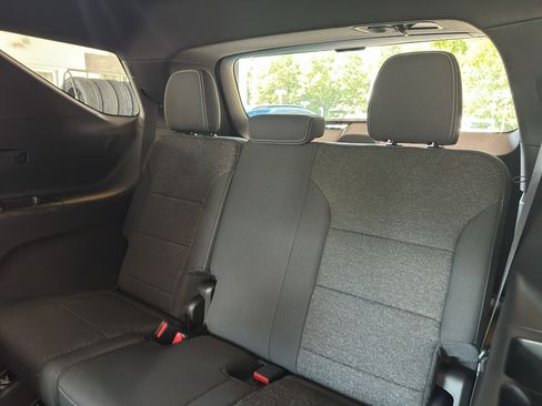 New 2026 Chevrolet Traverse LT w/ Sun and Wheel Package image 7