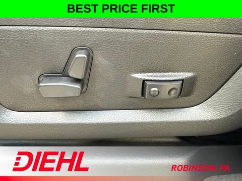 New 2026 RAM 2500 Laramie AWD/4WD image 17