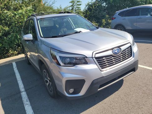 Used 2021 Subaru Forester Premium AWD/4WD image 3