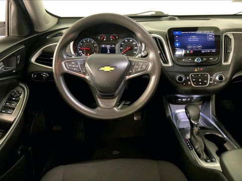 Used 2023 Chevrolet Malibu LT image 5