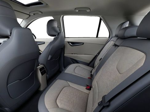New 2026 Kia Niro Wave w/ Wave Preserve Package FWD image 21