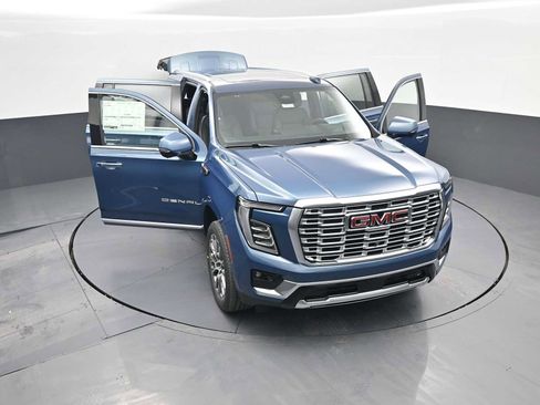 New 2026 GMC Yukon XL Denali w/ Denali Reserve Package image 44
