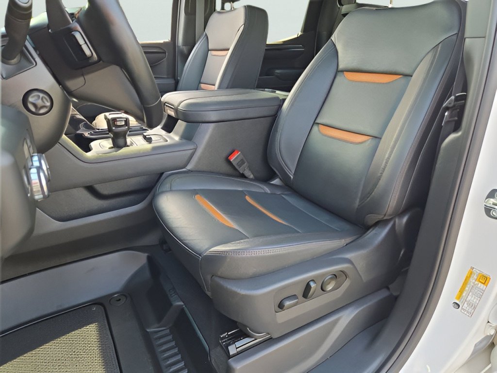 Used 2025 GMC Sierra 1500 AT4 w/ AT4 Premium Package AWD/4WD image 28
