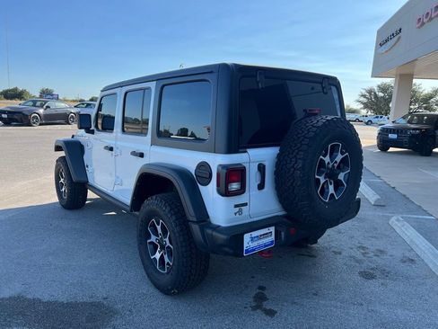 Used 2021 Jeep Wrangler Unlimited Rubicon AWD/4WD image 3