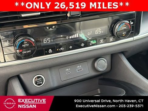 Certified 2022 Nissan Rogue SV w/ SV Premium Package image 19