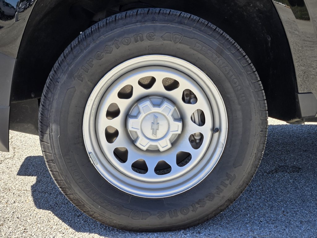 Used 2024 Chevrolet Colorado W/T RWD image 11