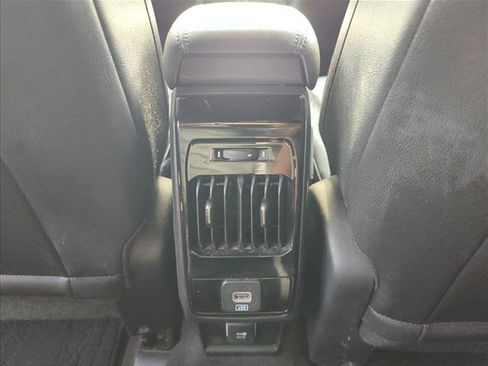 Used 2025 Jeep Compass Limited AWD/4WD image 16