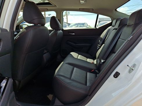 Certified 2023 Nissan Altima 2.5 SR w/ SR Premium Package FWD image 10