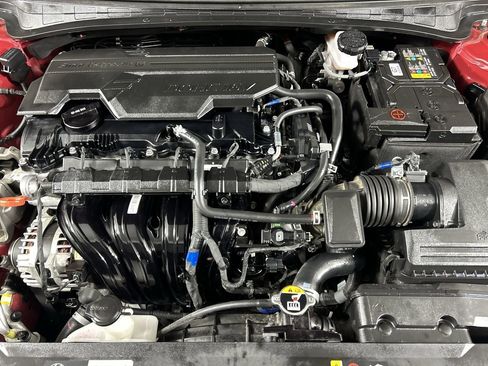 Used 2024 Hyundai Elantra SE image 11