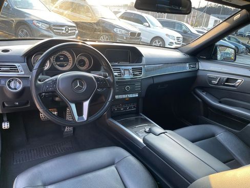 Used 2016 Mercedes-Benz E 350 Sedan w/ Premium Package image 8