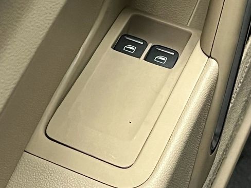 Used 2017 Volkswagen Beetle 1.8T SEL image 16