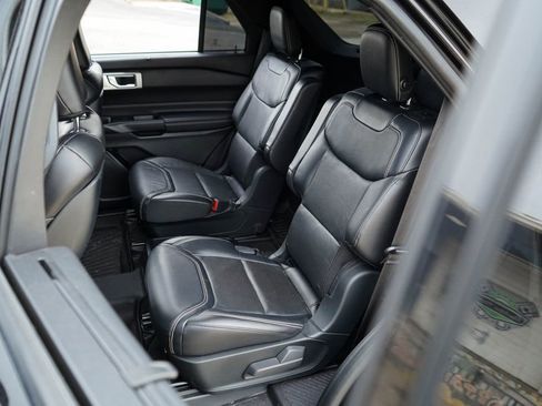 Used 2020 Ford Explorer ST w/ ST High-Performance Pack image 33