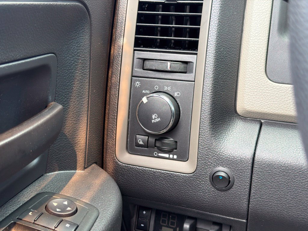 Used 2012 RAM 1500 Express AWD/4WD image 22