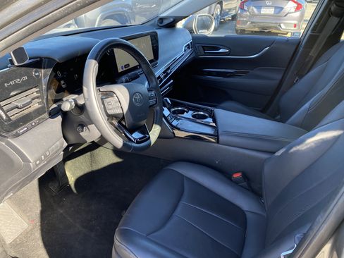 Used 2023 Toyota Mirai XLE image 12