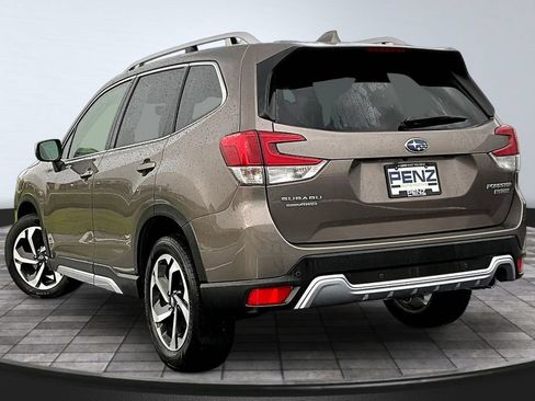 Used 2022 Subaru Forester Touring AWD/4WD image 4