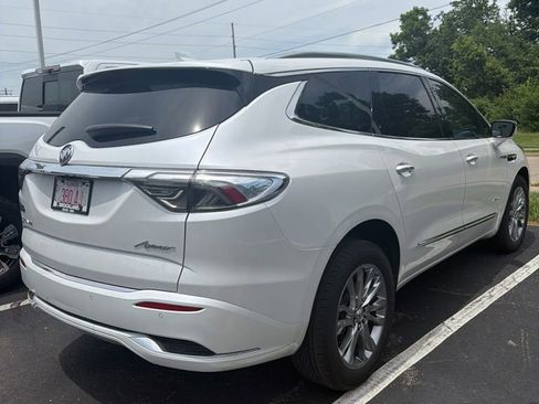 Used 2023 Buick Enclave Avenir w/ Avenir Technology Package AWD/4WD image 3