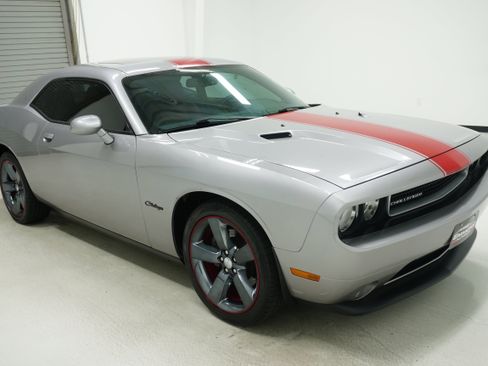 Used 2013 Dodge Challenger Rallye Redline image 3