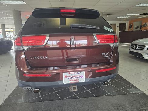 Used 2012 Lincoln MKX AWD image 5