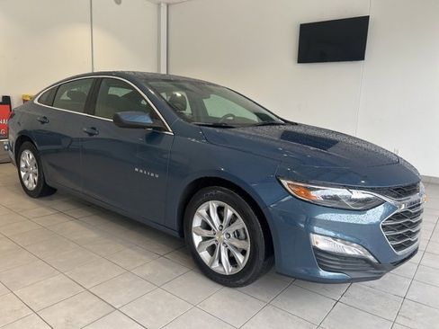 Used 2024 Chevrolet Malibu LT image 3