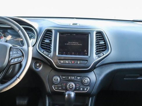 Used 2023 Jeep Cherokee Altitude Lux AWD/4WD image 15