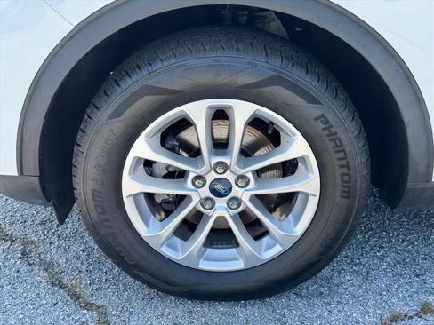 Used 2022 Ford Escape SE AWD/4WD image 9