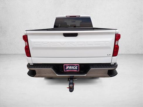 Used 2021 Chevrolet Silverado 1500 LT AWD/4WD image 3