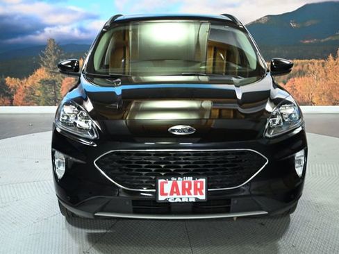 Used 2020 Ford Escape Titanium w/ Titanium Premium Package 2.0 image 3