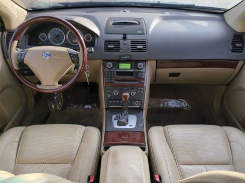Used 2010 Volvo XC90 V8 image 15