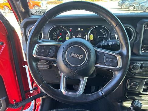 Used 2021 Jeep Wrangler Unlimited Sahara w/ Cold Weather Group AWD/4WD image 15