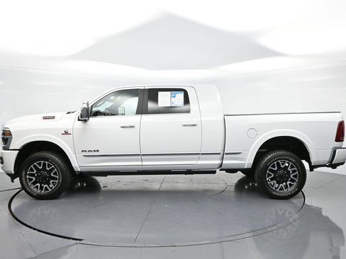 Used 2025 RAM 2500 Limited AWD/4WD image 5