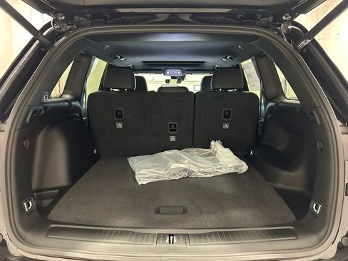 New 2026 Jeep Grand Cherokee Altitude AWD/4WD image 32