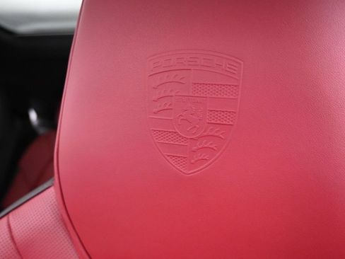 Certified 2025 Porsche Cayenne Coupe AWD/4WD image 11