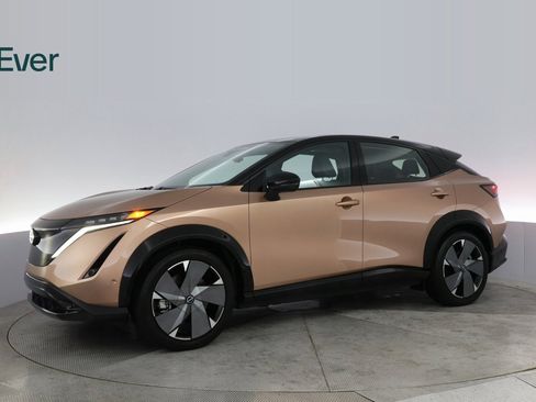 Used 2024 Nissan Ariya AWD image 15