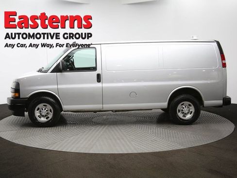 Used 2018 Chevrolet Express 2500 w/ Enhanced Convenience Package image 54