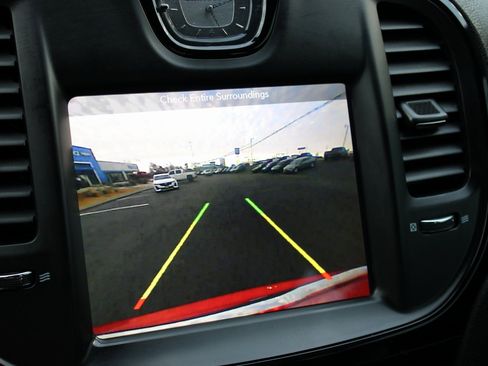 Used 2017 Chrysler 300 S image 15