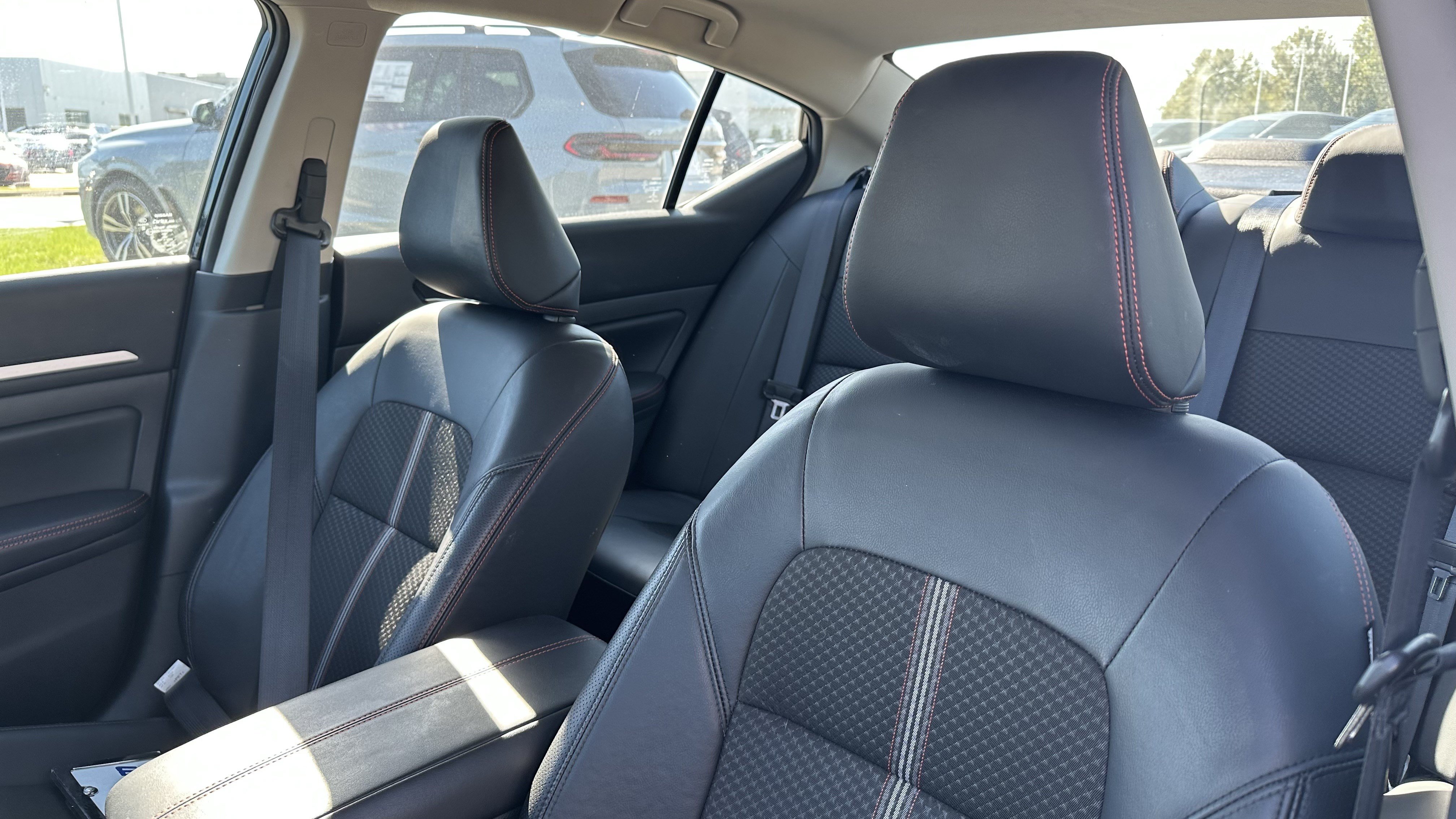 Used 2025 Nissan Altima 2.5 SR FWD image 18
