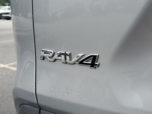 Used 2024 Toyota RAV4 XLE FWD image 8