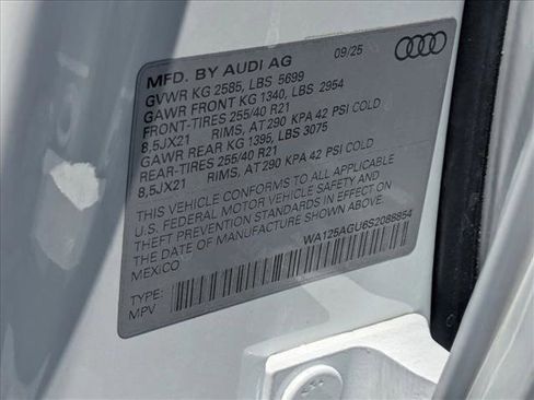 Used 2025 Audi SQ5 Premium Plus AWD/4WD image 27