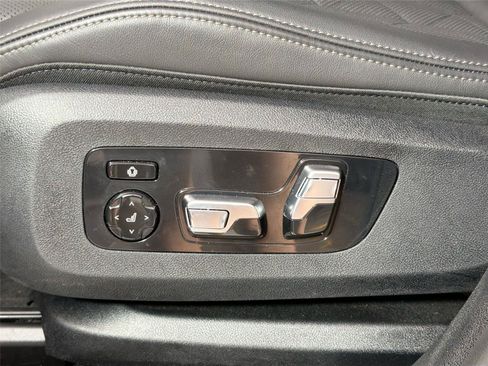 Certified 2026 BMW X6 xDrive40i AWD/4WD image 18