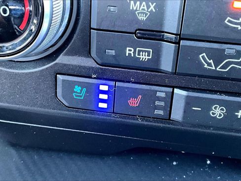 Used 2020 Ford F150 Lariat w/ Equipment Group 502A Luxury image 33