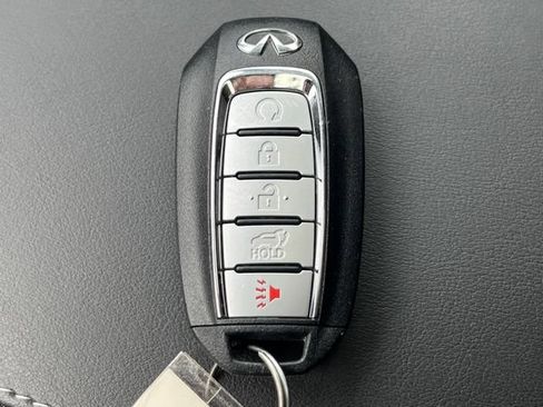 Used 2025 INFINITI QX50 Luxe AWD/4WD image 22