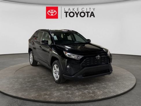 Used 2021 Toyota RAV4 XLE AWD/4WD image 13