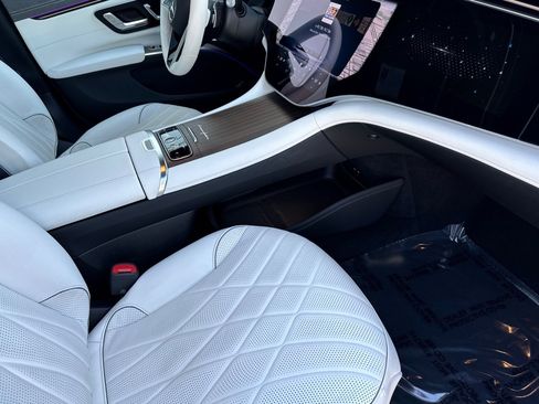 Certified 2023 Mercedes-Benz EQS 580 4MATIC Sedan image 34