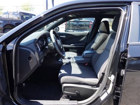 Used 2015 Dodge Charger SE w/ Power Sunroof Group AWD/4WD image 19