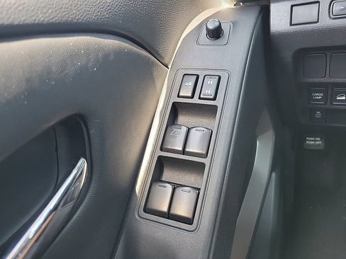 Used 2023 Nissan Frontier SV AWD/4WD image 13
