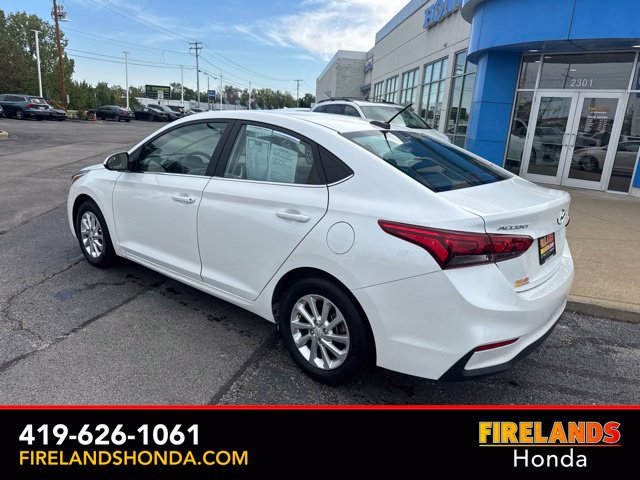 Used 2022 Hyundai Accent SEL FWD image 3