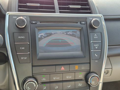 Used 2017 Toyota Camry LE FWD image 22