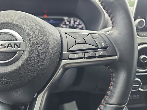 Used 2023 Nissan Sentra SR w/ Electronics Package FWD image 20