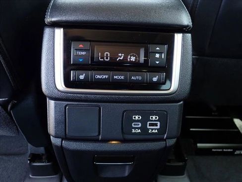 Certified 2025 Subaru Ascent Limited AWD/4WD image 11