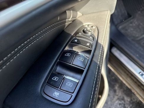 Used 2019 INFINITI QX60 Luxe w/ Sensory Package image 16